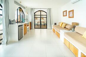 Las Guapas Villa