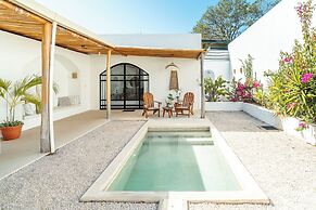 Las Guapas Villa