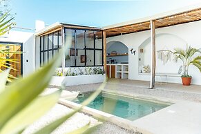 Las Guapas Villa