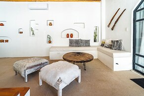 Las Guapas Villa