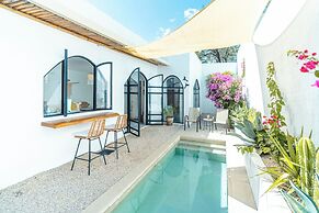 Las Guapas Villa