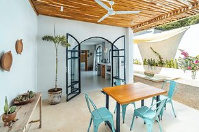 Las Guapas Villa