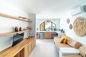 Las Guapas Villa