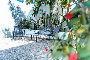 Las Guapas Villa