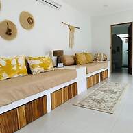Las Guapas Villa