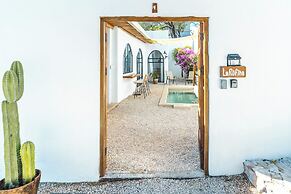 Las Guapas Villa