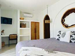Las Guapas Villa