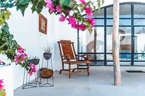 Las Guapas Villa