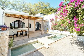 Las Guapas Villa