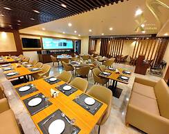 Premium Hotel  X-E-N-I-A Varanasi