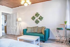 Cozy Central Room for Long Stays