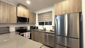 3BR Family House in NE Edmonton