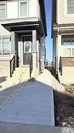 3BR Family House in NE Edmonton