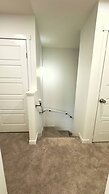 3BR Family House in NE Edmonton