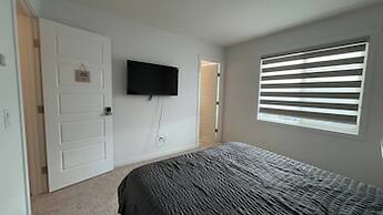 3BR Family House in NE Edmonton