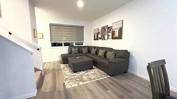 3BR Family House in NE Edmonton
