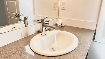 3BR Family House in NE Edmonton