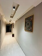 Hotel Stay Court