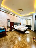 Hotel Stay Court