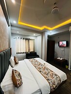 Hotel Stay Court