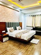 Hotel Stay Court