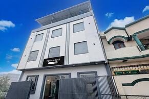 Super Townhouse by OYO GT Road