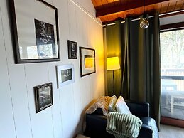 Cozy Chalet for 6 People