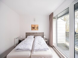 Spacious Holiday Home in Hambachtal Resort