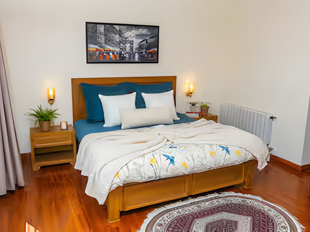 Scenic 2BR Mountain Cottage