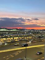 One Palm Tree Villas Across MNL Airport T3