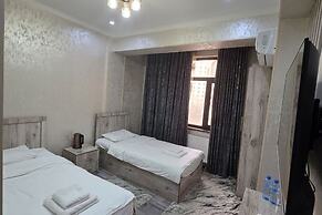 Sarvat Hotel