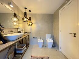Vilamoura Amazing Villa by Homing