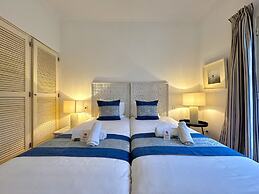 Vilamoura Amazing Villa by Homing