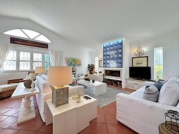 Vilamoura Amazing Villa by Homing