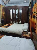 Happy Pharonic House INN