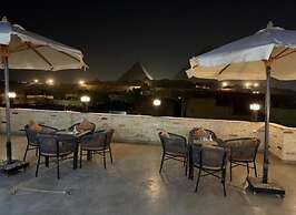 Happy Pharonic House INN