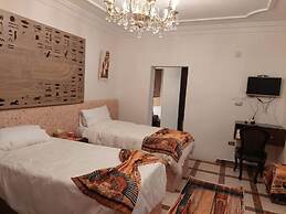 Happy Pharonic House INN