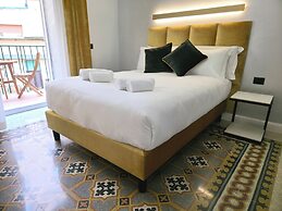 VICTORIA SUITES