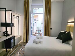 VICTORIA SUITES