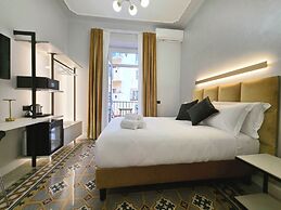 VICTORIA SUITES