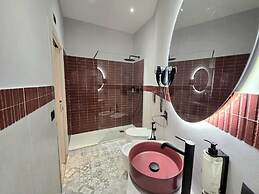VICTORIA SUITES