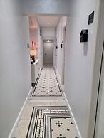 VICTORIA SUITES