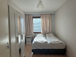 Spacious 2 Bedroom 75 sqm Kannelmäki