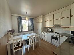 Spacious 2 Bedroom 75 sqm Kannelmäki