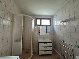Lovely 2-br 77m2 Apart Pasila-train Station