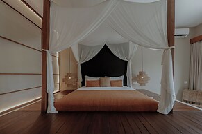 YŪN Uluwatu