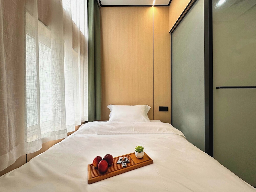 Philosopher Hotel