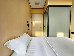 Philosopher Hotel