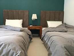 LANAIHOTEL & DORMITORY