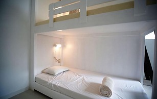 LANAIHOTEL & DORMITORY